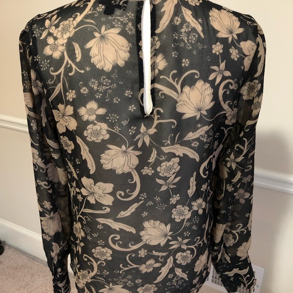 Who What Wear Sheer Print Ruffle Blouse - Picture 2 of 9